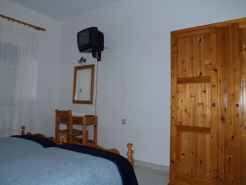 Angeliki Aparthotel Vitaládes Rum bild